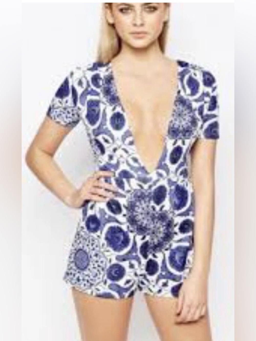 Women’s Petite Blue & White Paisley Floral Print Deep V Neck Shorts Romper